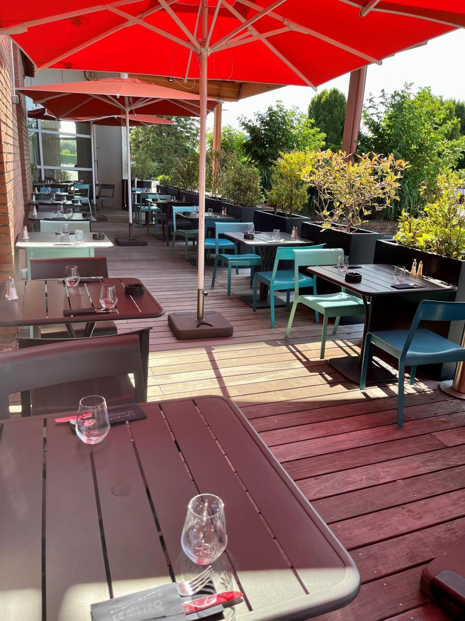 Hotel Mercure Lille Aeroport Exterior photo